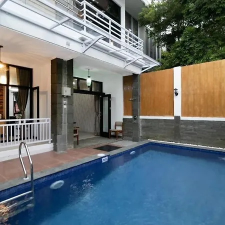 Vila Keluarga Syariah Mawar 82, Dago Resort 4Br Dengan Privat Pool Bbq Dan Rooftop